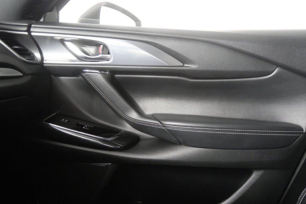 Used 2020 Sonic Silver Metallic Mazda Grand Touring image 30