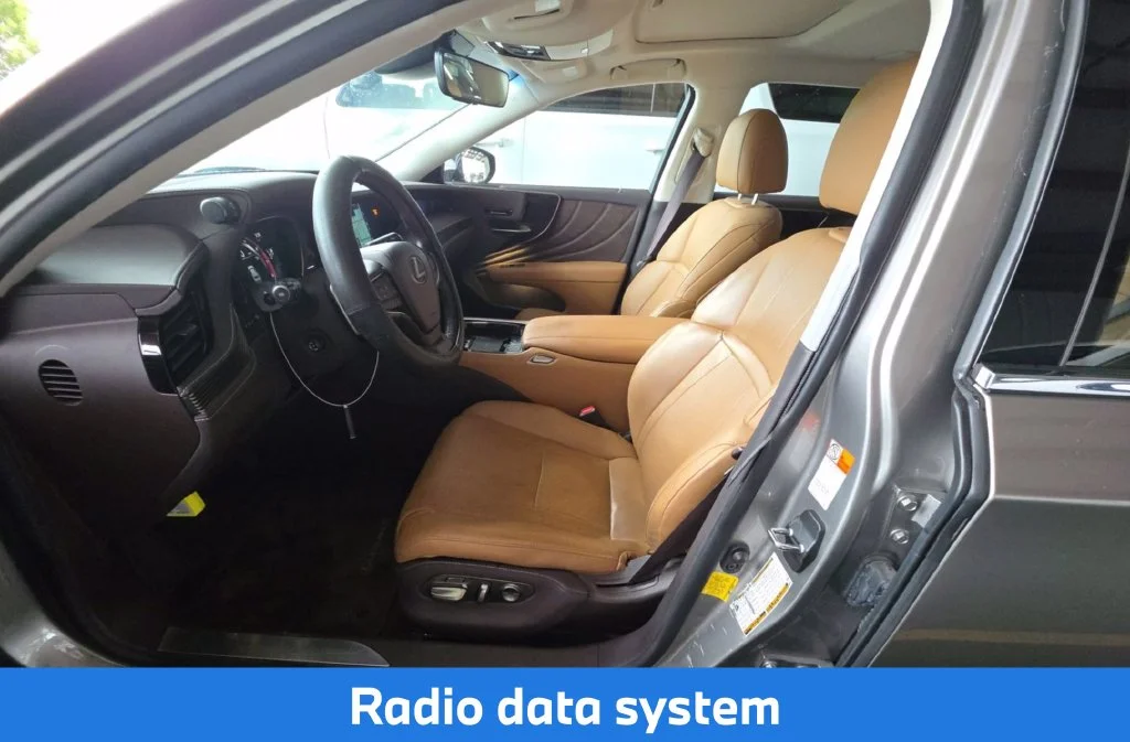 Used 2019 Silver Lexus 500 Base image 8
