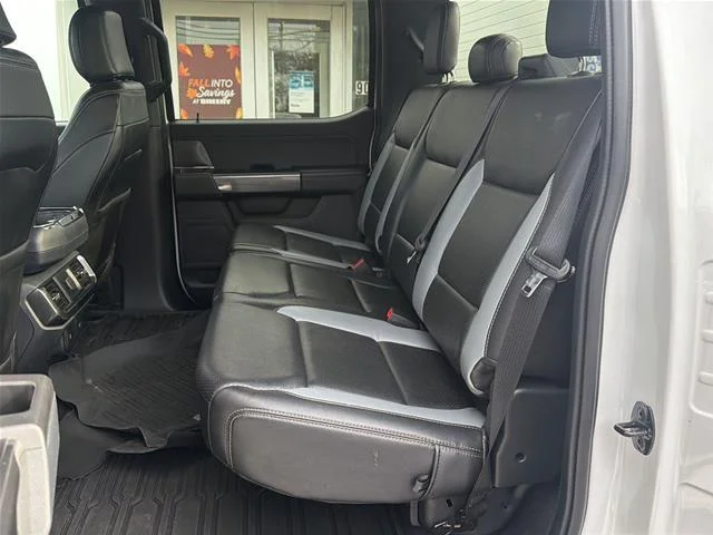 Used 2023  Ford  image 6