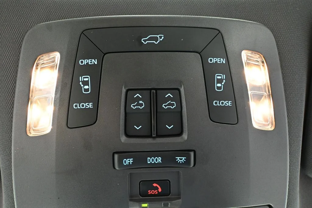 2024 Toyota Sienna XSE - Photo 33