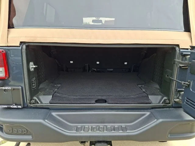 Used 2018 Black Jeep Unlimited Sport image 30