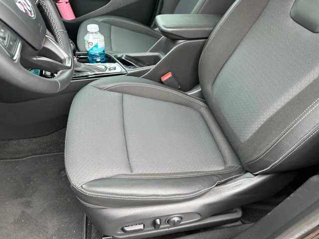 Used 2022 Black Buick Select image 31