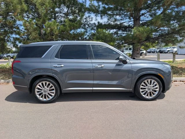 Used 2020 Graphite Hyundai Limited image 2