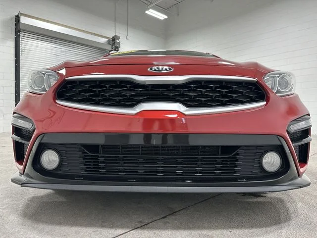 Used 2021 Currant Red Kia LXS image 10