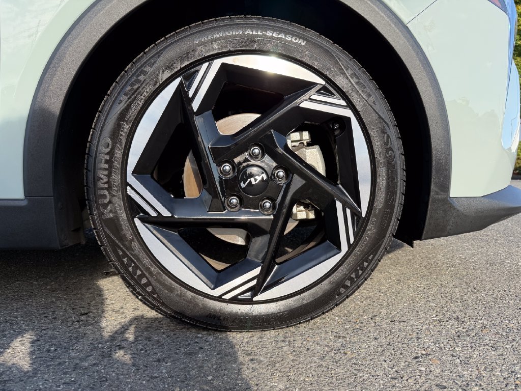 Certified Used 2025  Kia EX image 9
