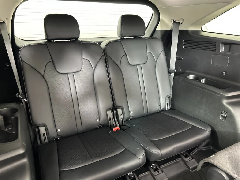 Used 2025 Beige Kia EX image 18