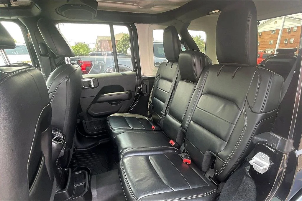 Used 2018 Black Jeep Unlimited Sahara image 24