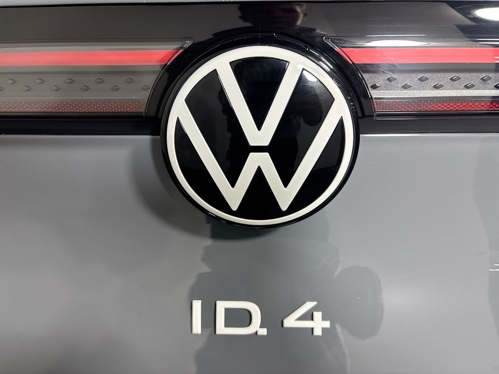 New 2025 Pure Gray Volkswagen Pro image 24