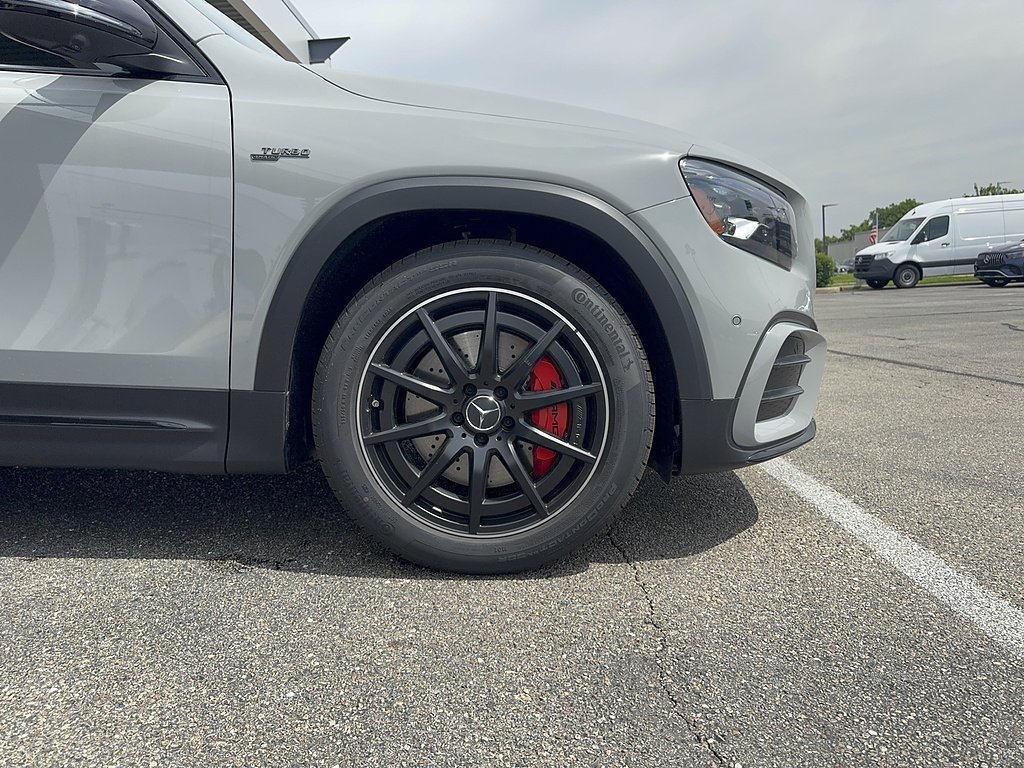 New 2026 MANUFAKTUR Alpine Grey Mercedes-Benz AMG® GLB 35 image 10