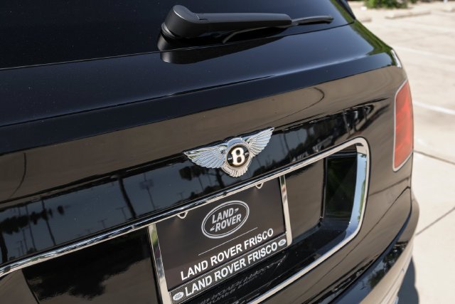 Used 2019 Black Crystal over Cricket Ball Bentley V8 image 71