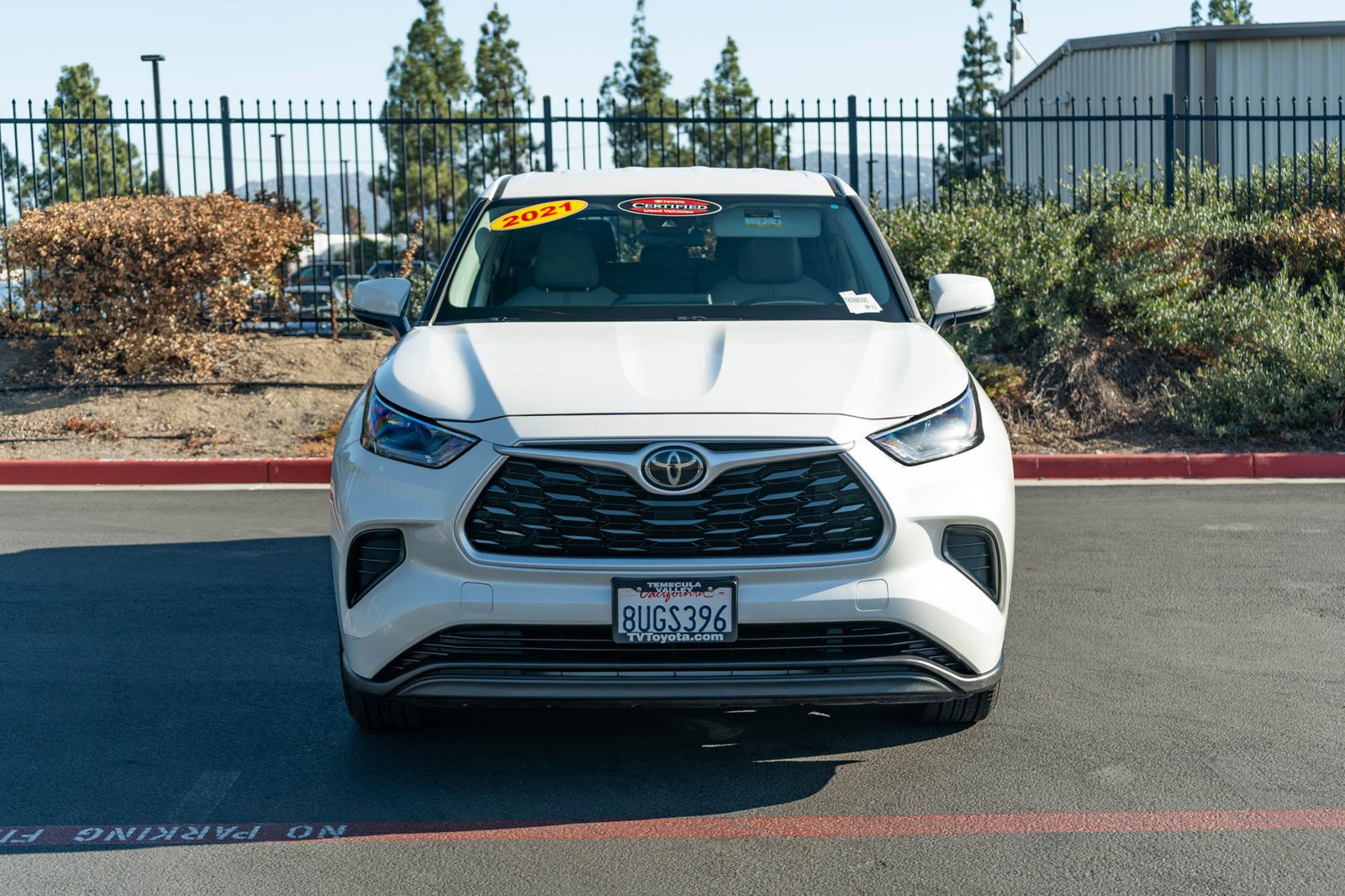 Certified Used 2021 Blizzard Pearl Toyota L image 2