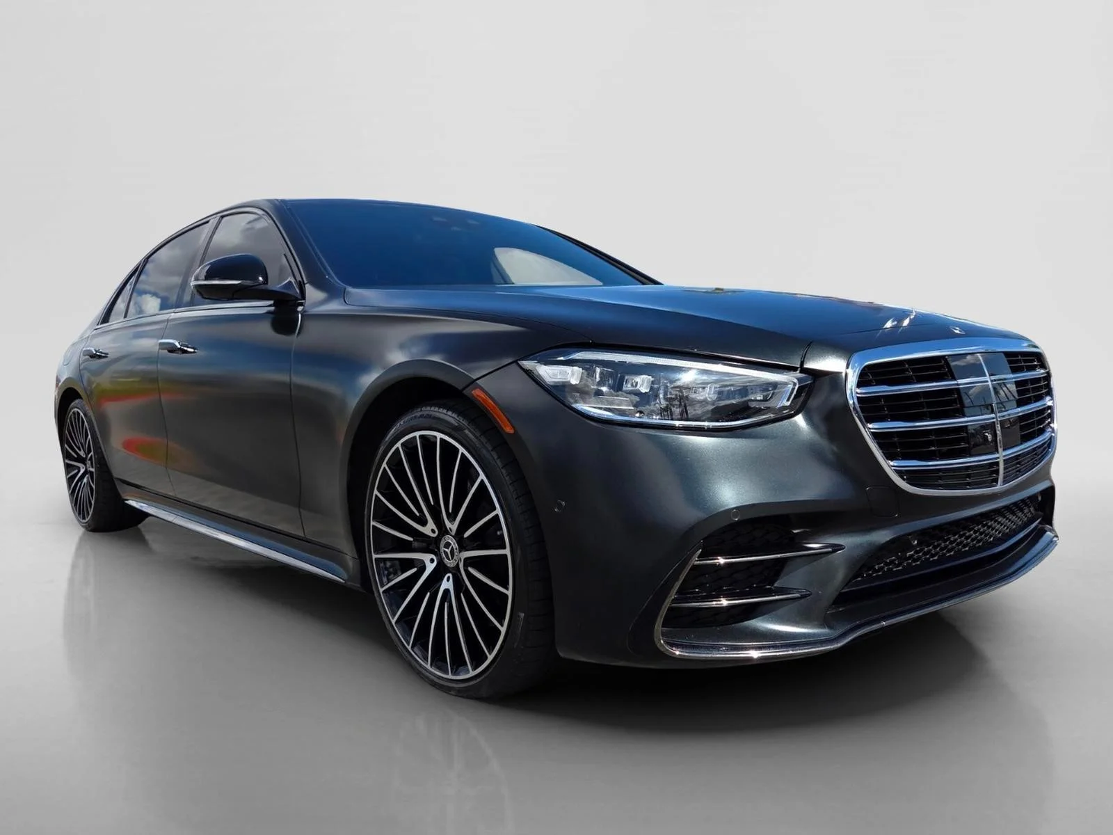 Used 2023 MANUFAKTUR Night Black Magno Mercedes-Benz S 500 image 7
