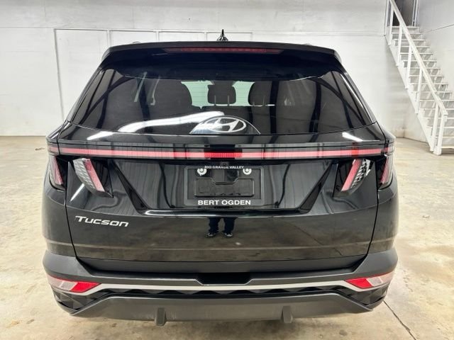 Used 2023 Black Hyundai SEL image 7
