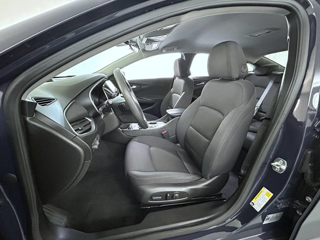 2025 Chevrolet Malibu 1LT - Photo 11