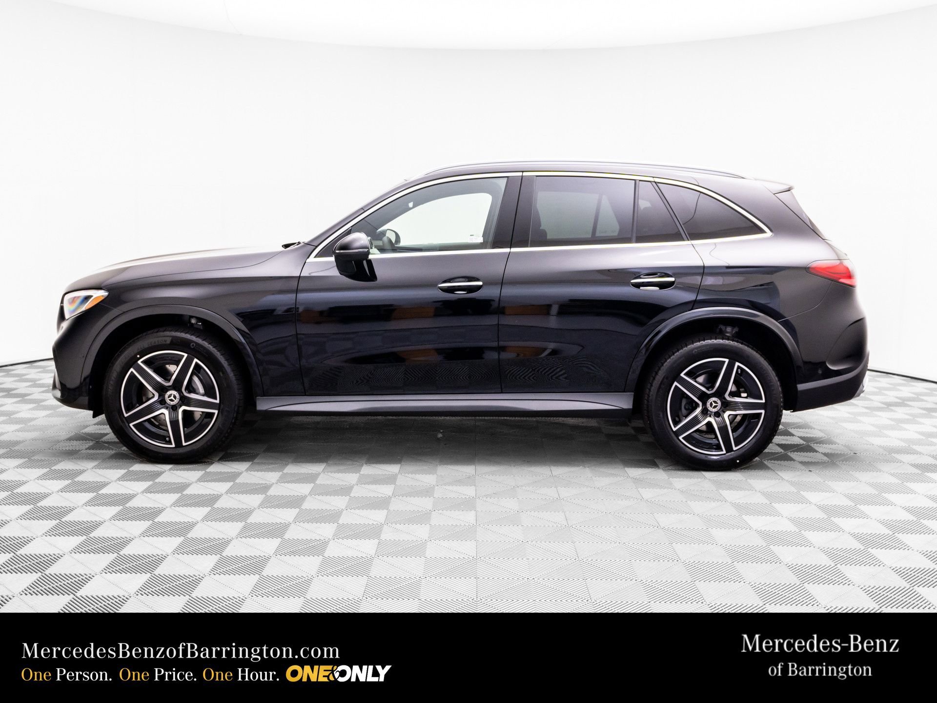 New 2026 Black Mercedes-Benz GLC 300 image 41