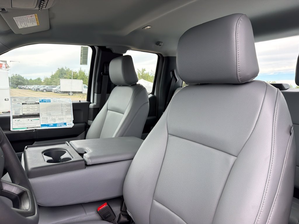 New 2026 Oxford White Ford F-250® XL image 17