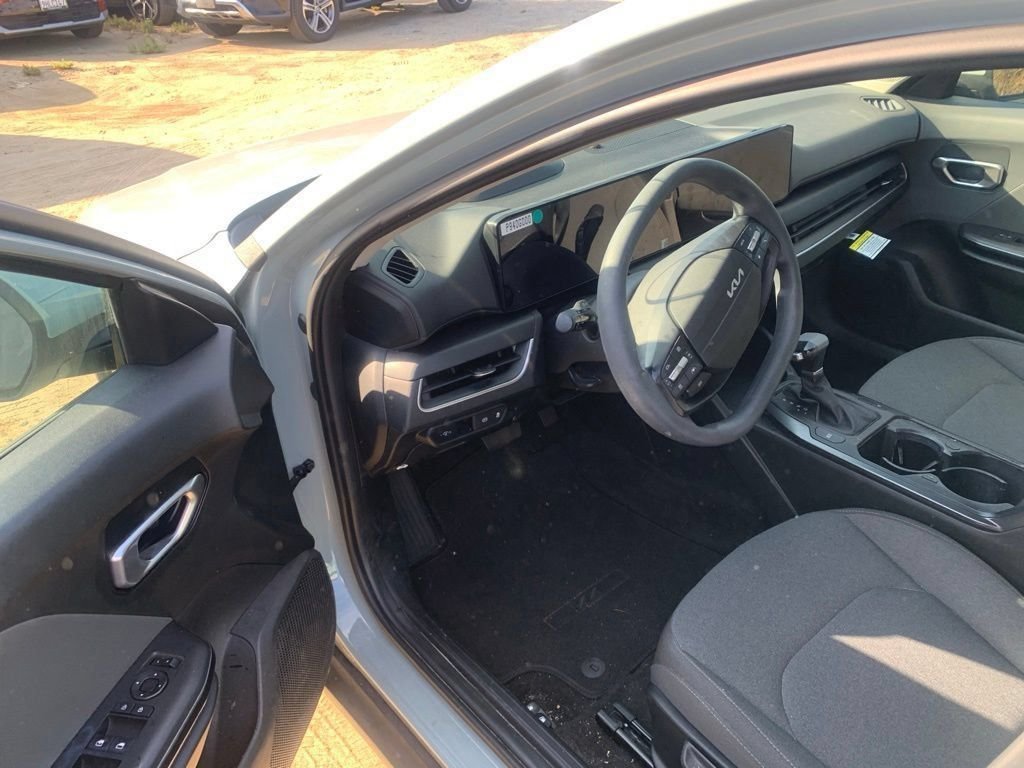 Used 2025 Gray Kia LXS image 10