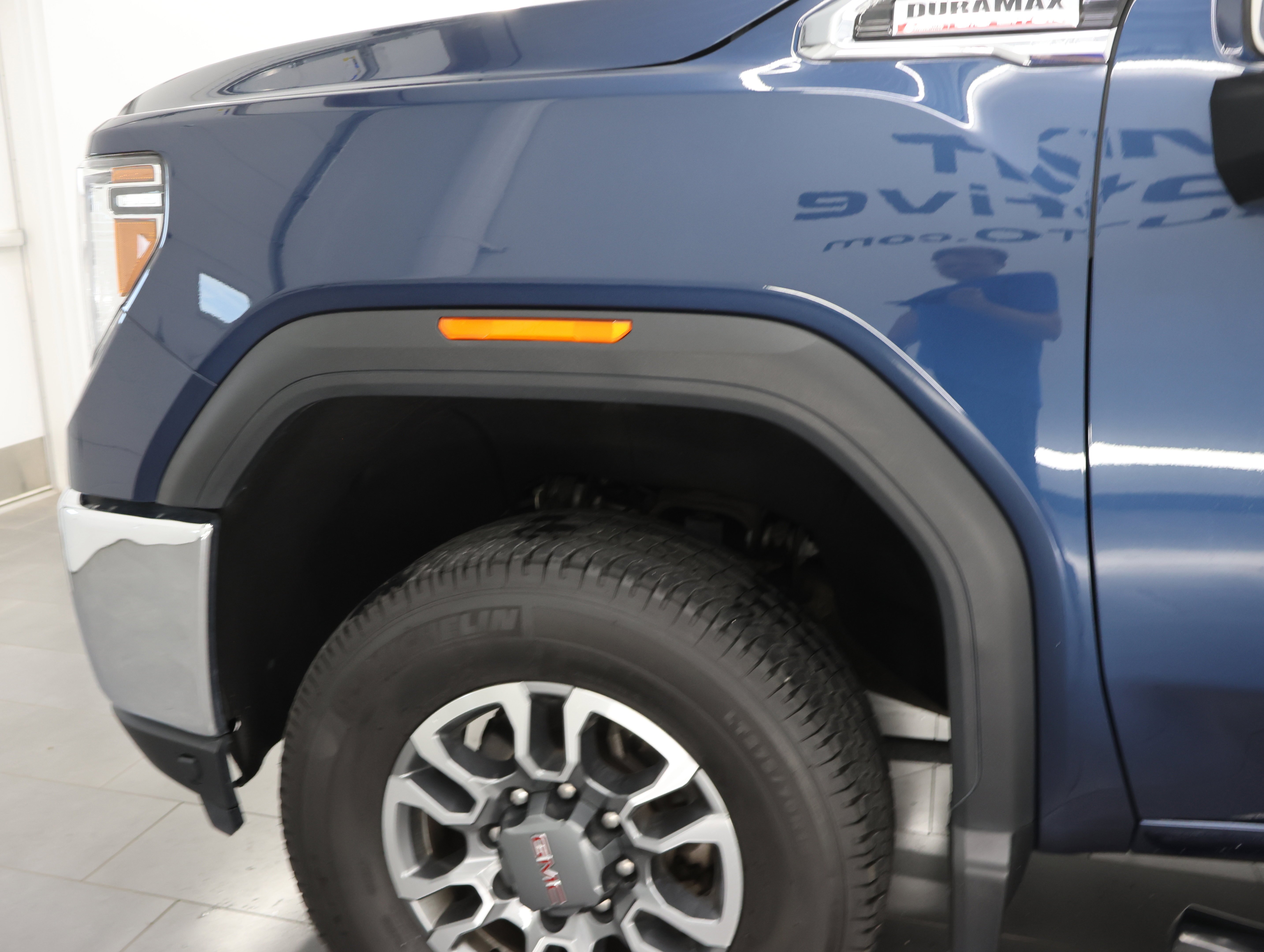 Used 2023 Pacific Blue Metallic GMC 4x4 Crew Cab SLE: CREW-SHORT-SLE-6.6L DIESEL-4WD-BACKUP CAM image 32