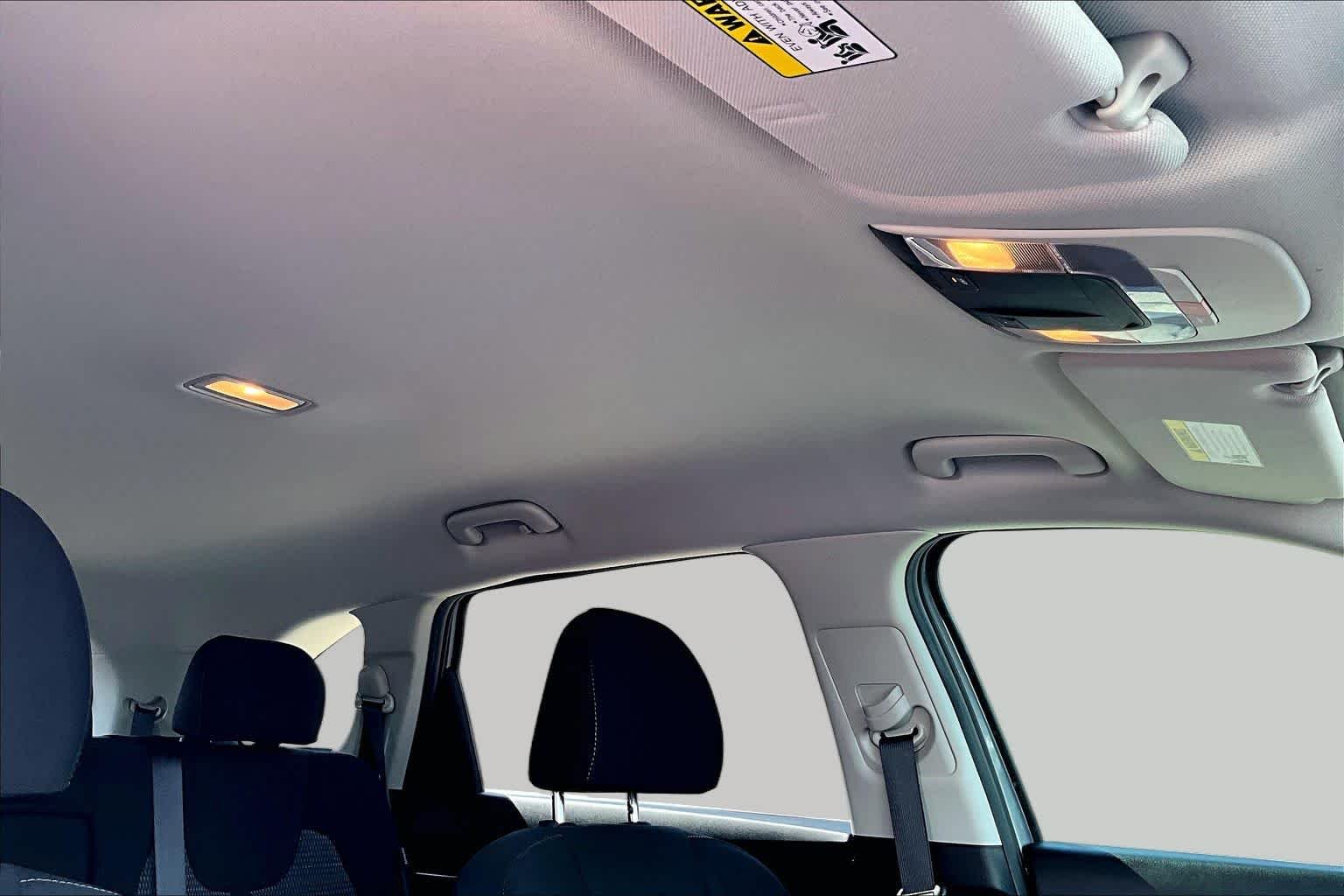 Used 2025 Everlasting Silver Kia LX image 17