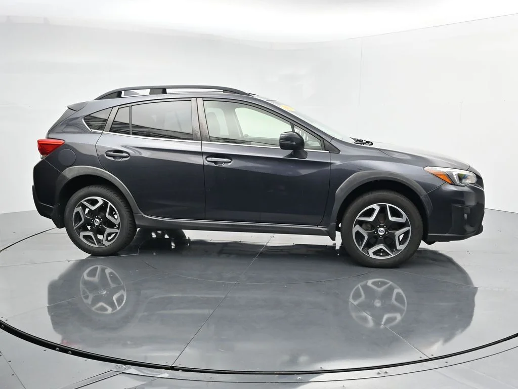 Used 2018 Gray Subaru 2.0i Limited image 9