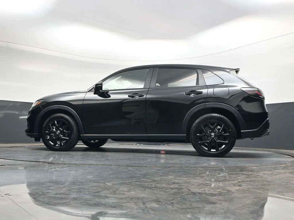 Used 2025  Honda Sport image 42