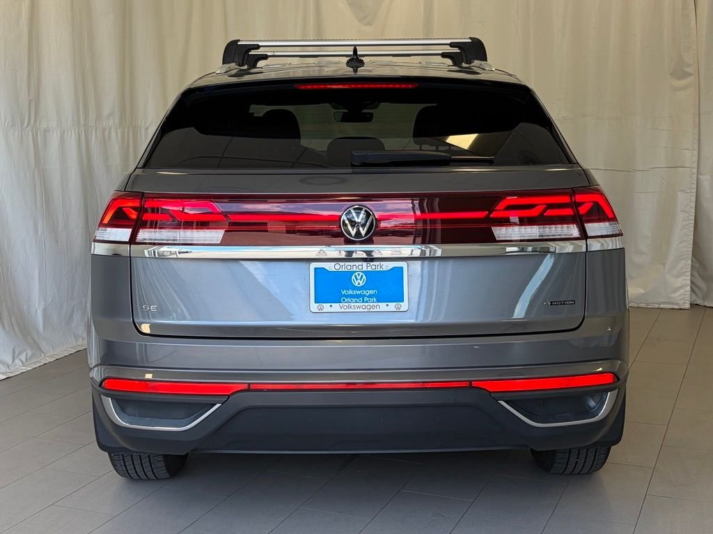 Certified Used 2024 Platinum Gray Metallic Volkswagen 2.0T SE image 7