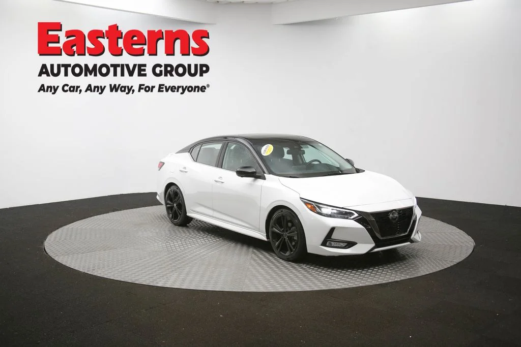 Used 2021 White Nissan SR image 47