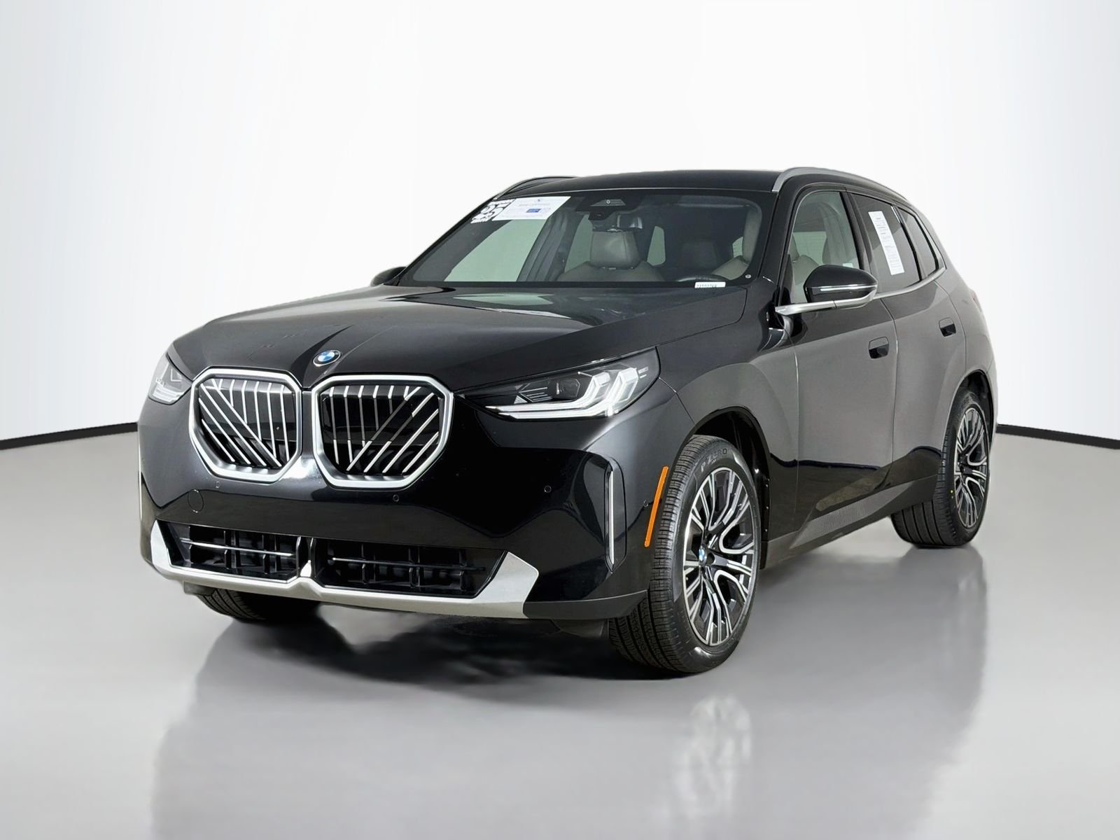 Certified Used 2025 Black Sapphire Metallic BMW 30 xDrive image 3