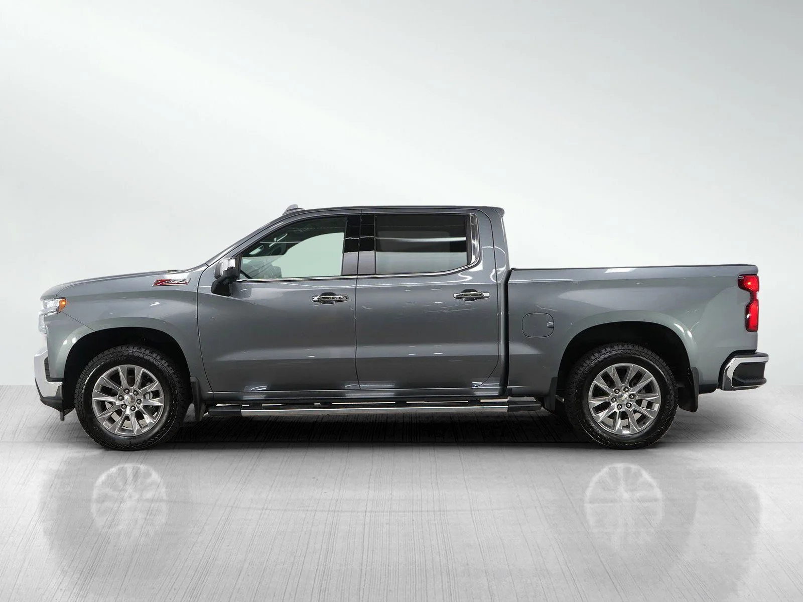 Used 2022 Chevrolet Silverado 1500 Limited LTZ with VIN 3GCUYGEL4NG136527 for sale in White Bear Lake, Minnesota