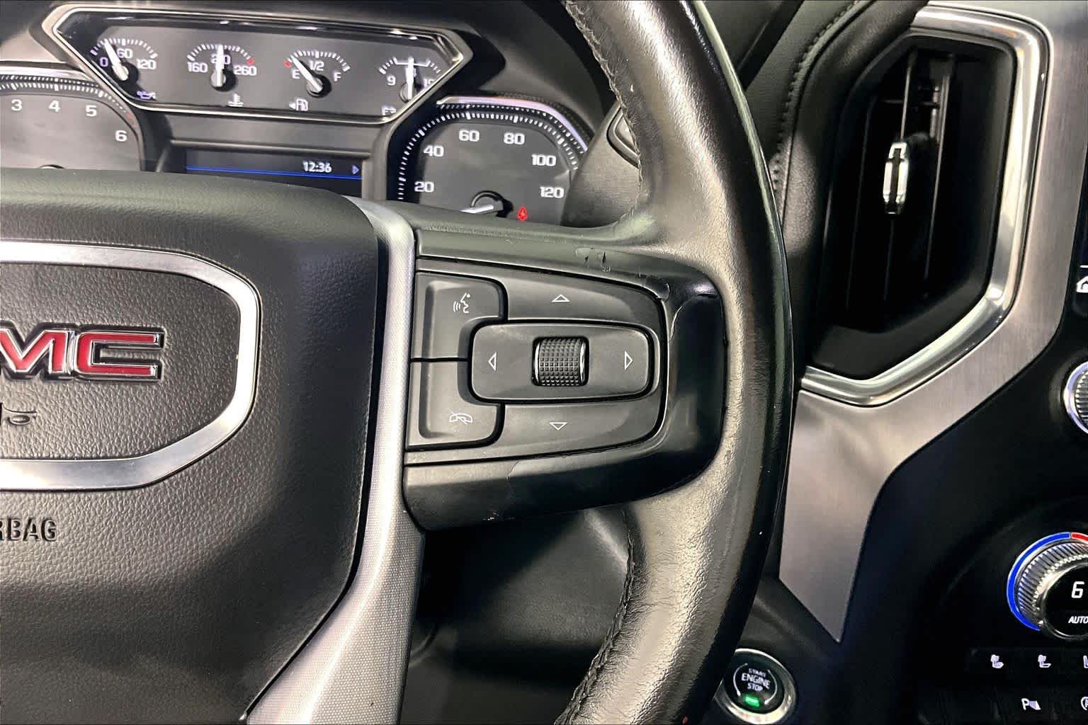 Used 2020 Onyx Black GMC SLT image 24