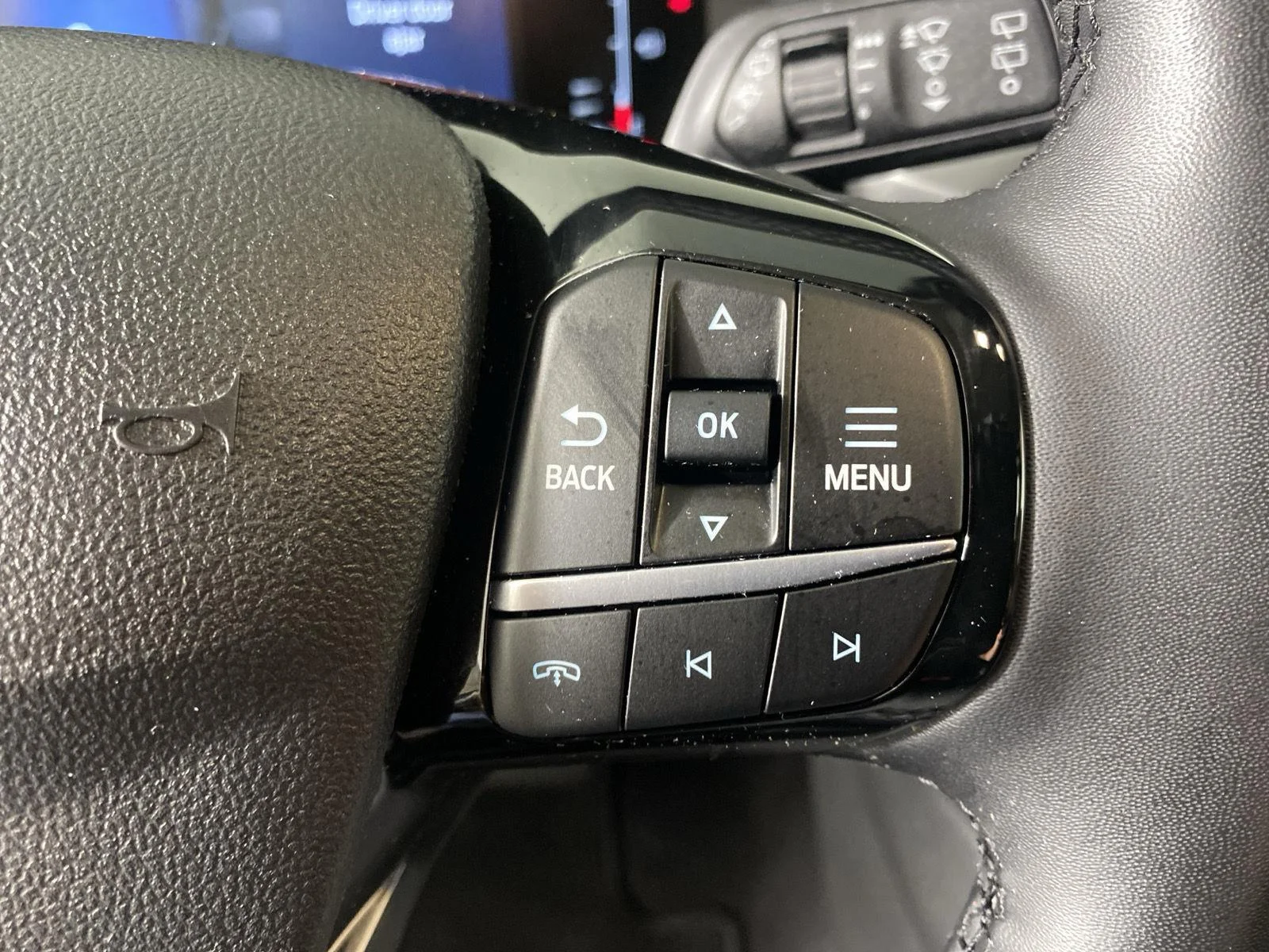 Used 2023 Iconic Silver Ford Active image 19