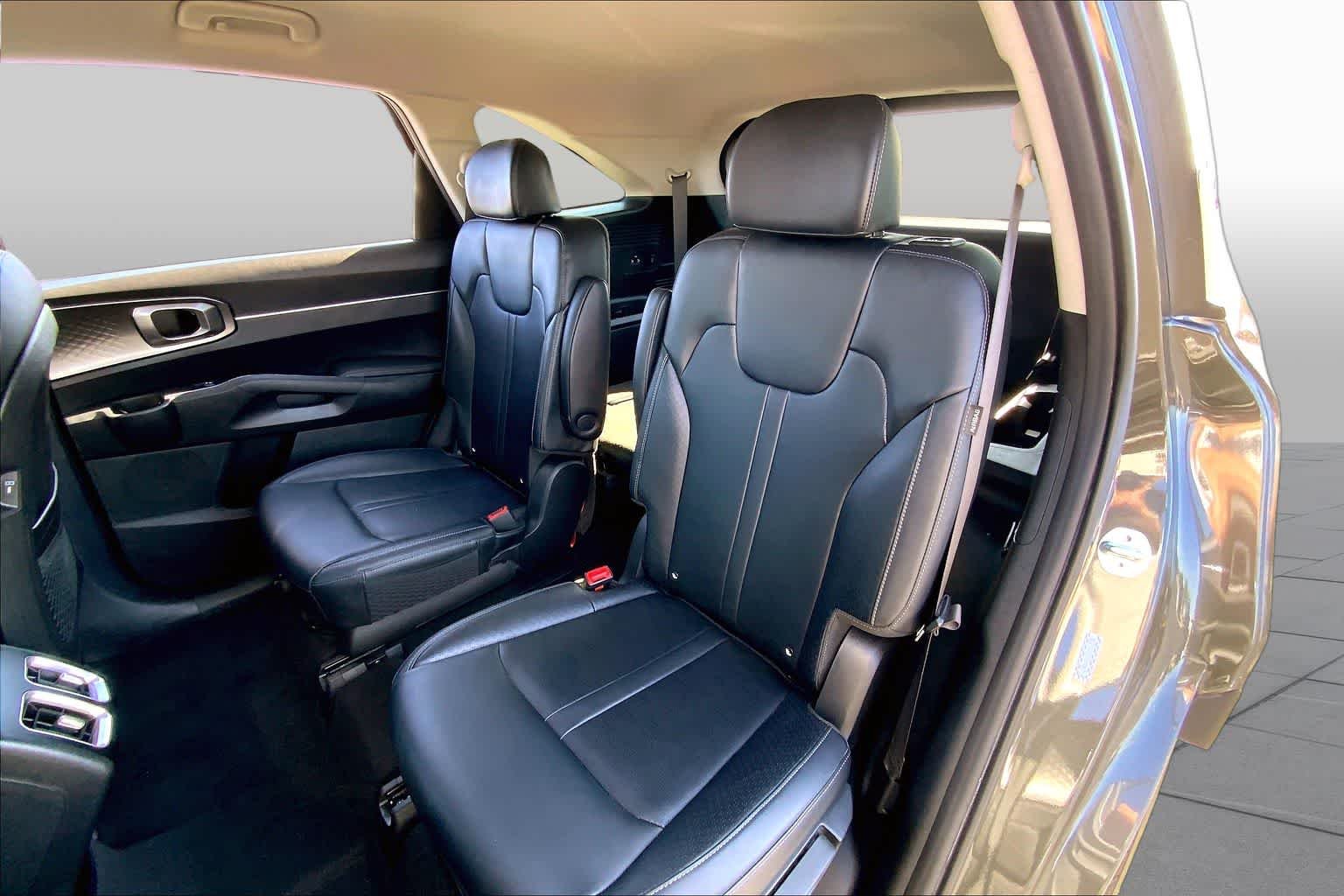 Used 2025 Interstellar Gray Kia EX image 21