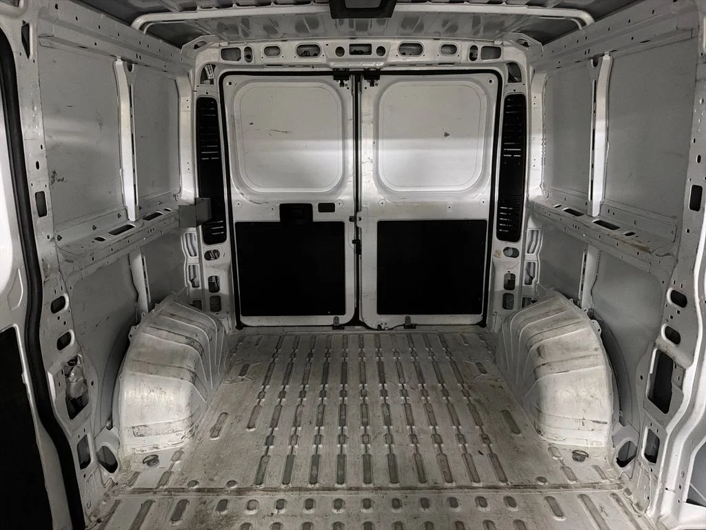 Used 2025 White Ram Base image 29