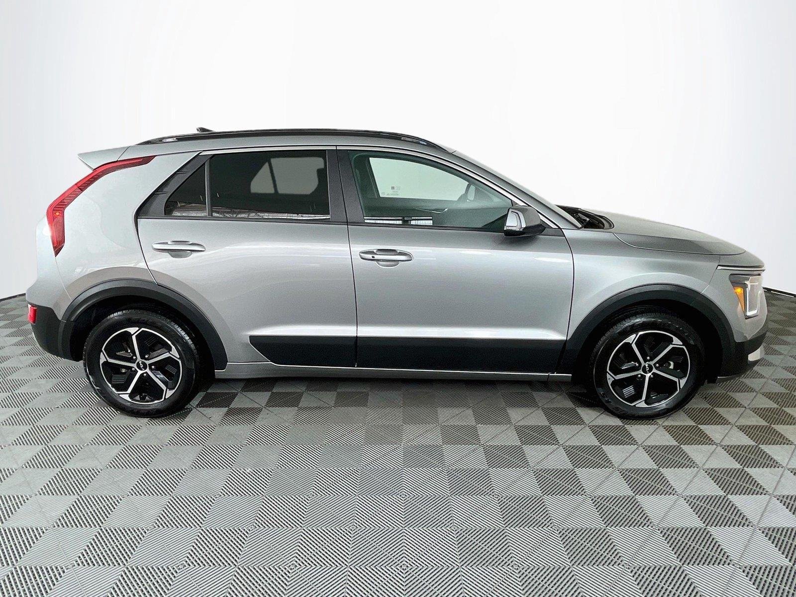 Used 2024 Steel Gray Kia EX image 11