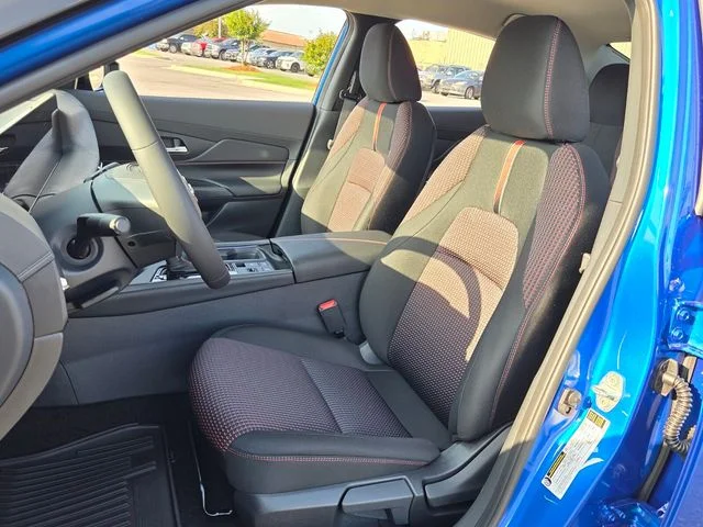 New 2026 Bluestone Pearl / Super Black Two-tone Nissan SR image 9