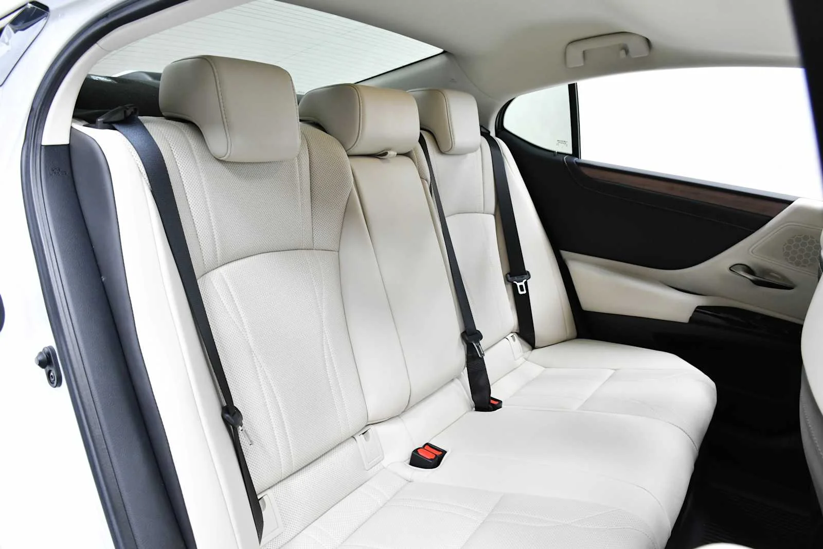 Used 2025 Eminent White Pearl Lexus Luxury image 24