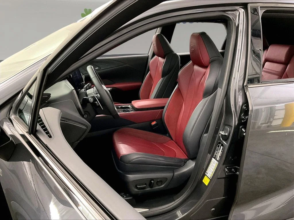 Used 2025 Gray Lexus 500h F SPORT Performance image 29