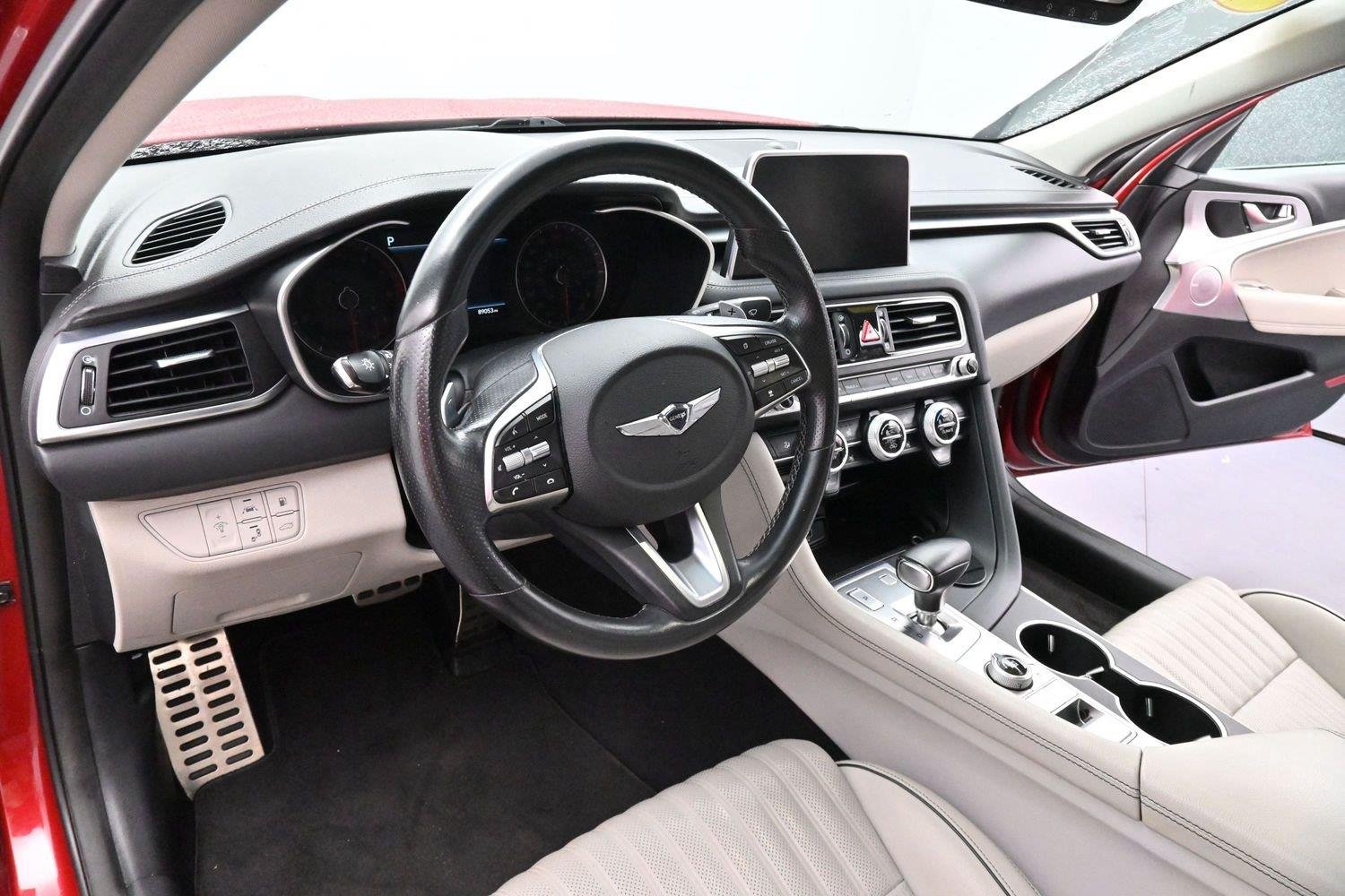 Used 2019 Havana Red Genesis 3.3T Advanced image 16