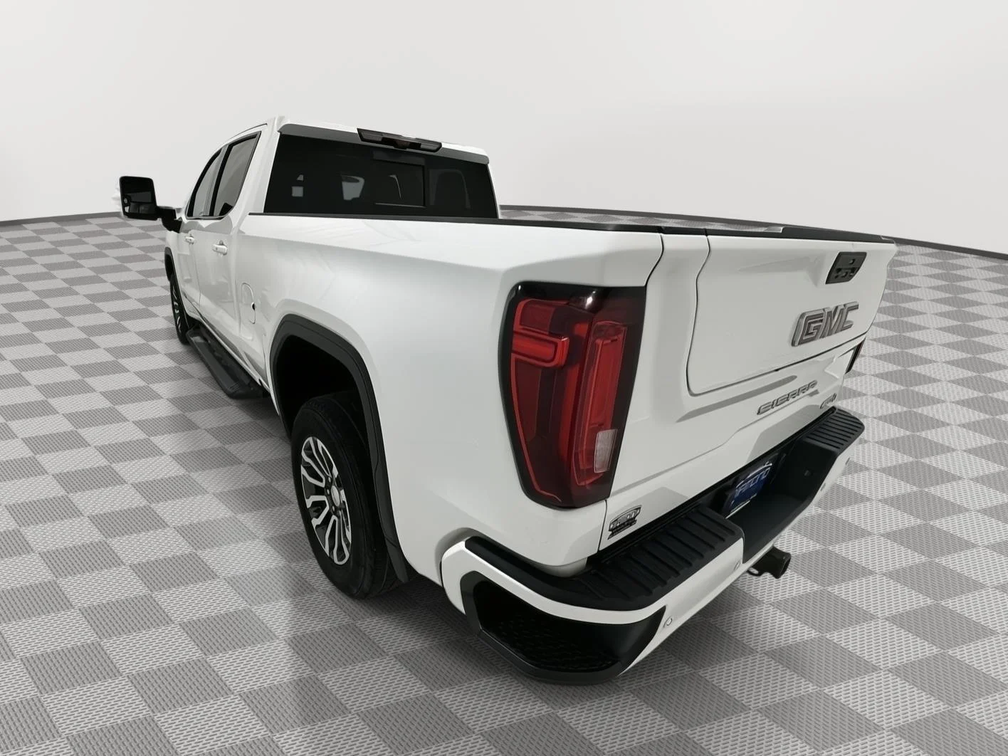 Used 2021 SUMMIT WHITE GMC AT4 image 3