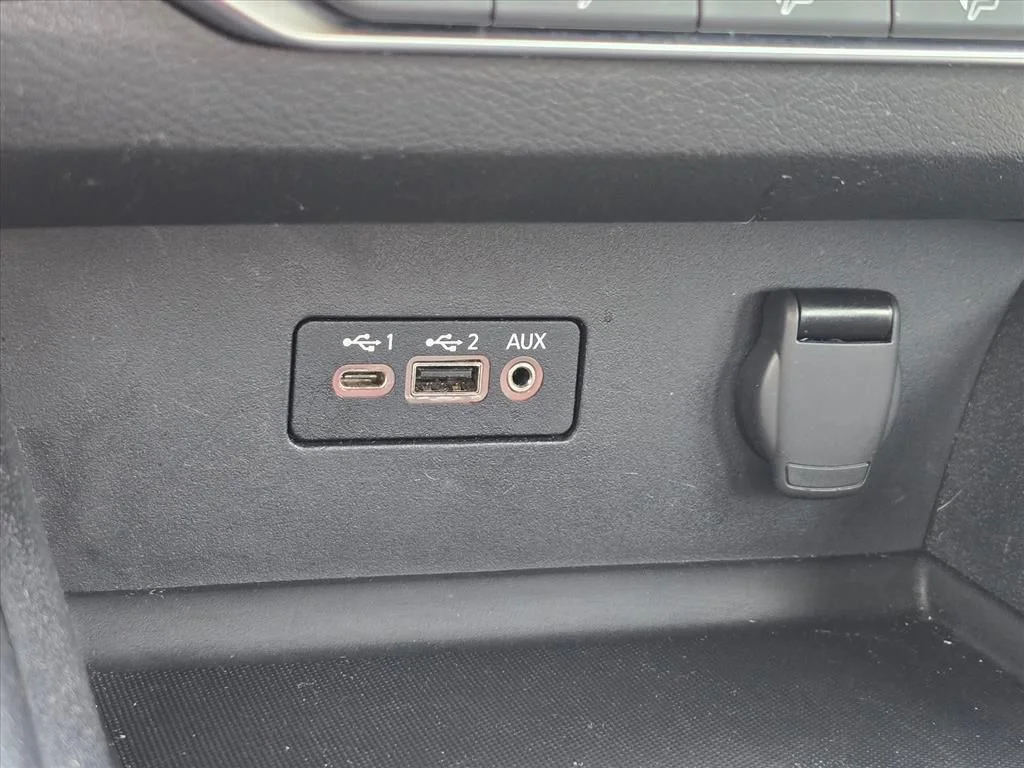 Used 2025 Black Nissan 2.5 SV image 19
