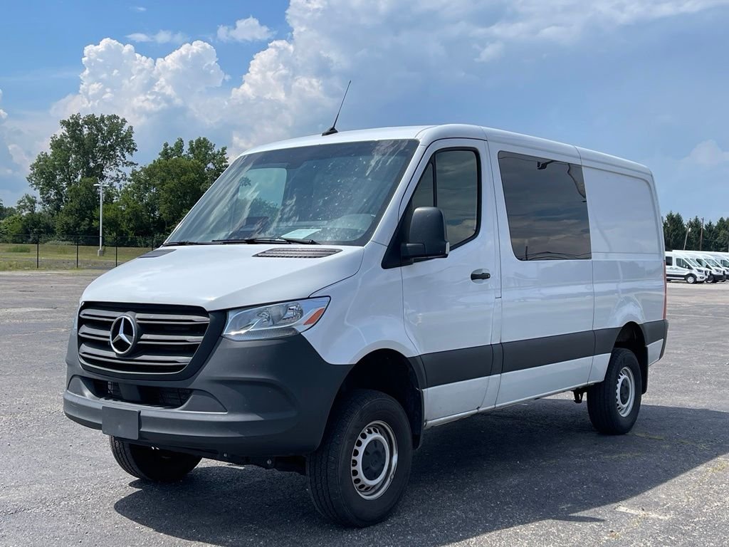 Used 2026 Gray White Mercedes-Benz Cargo 144 WB image 3