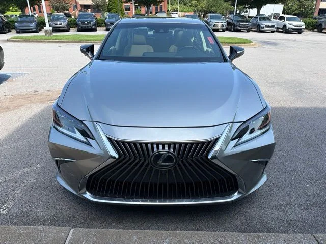 Used 2019 Silver Lexus 350 Ultra Luxury image 2