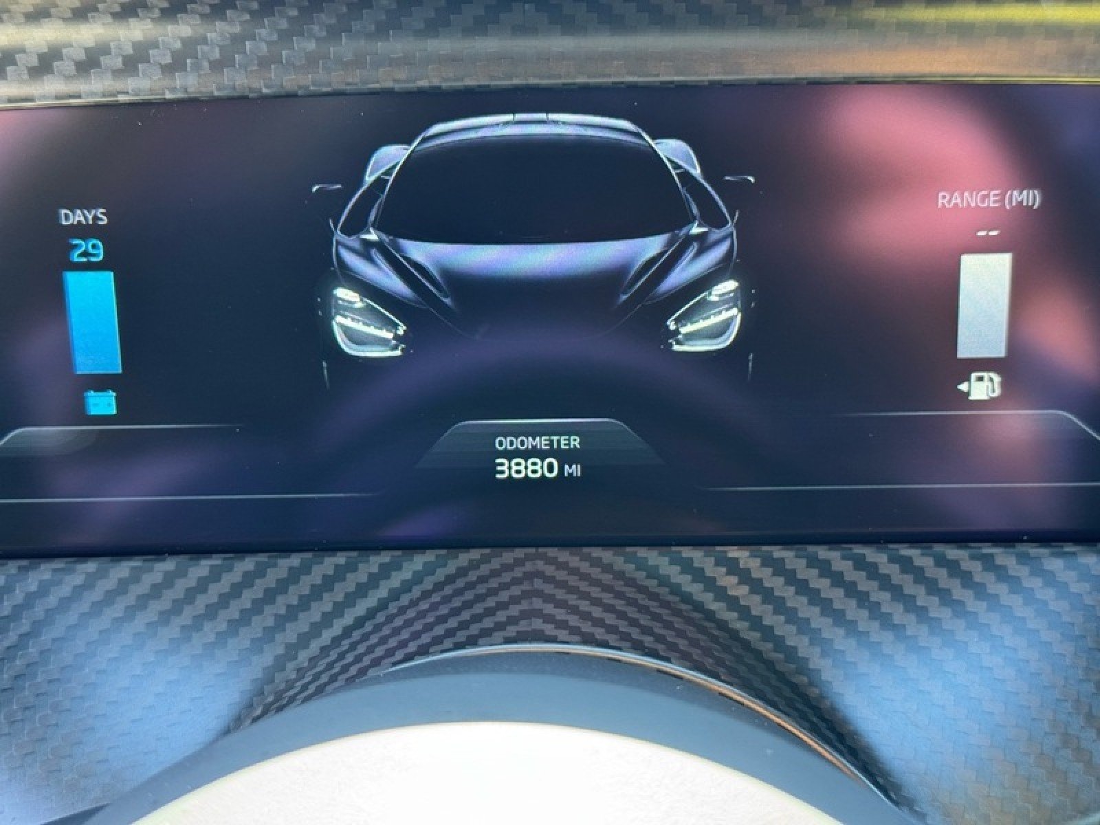 Used 2024 Belize Blue McLaren coupe image 36