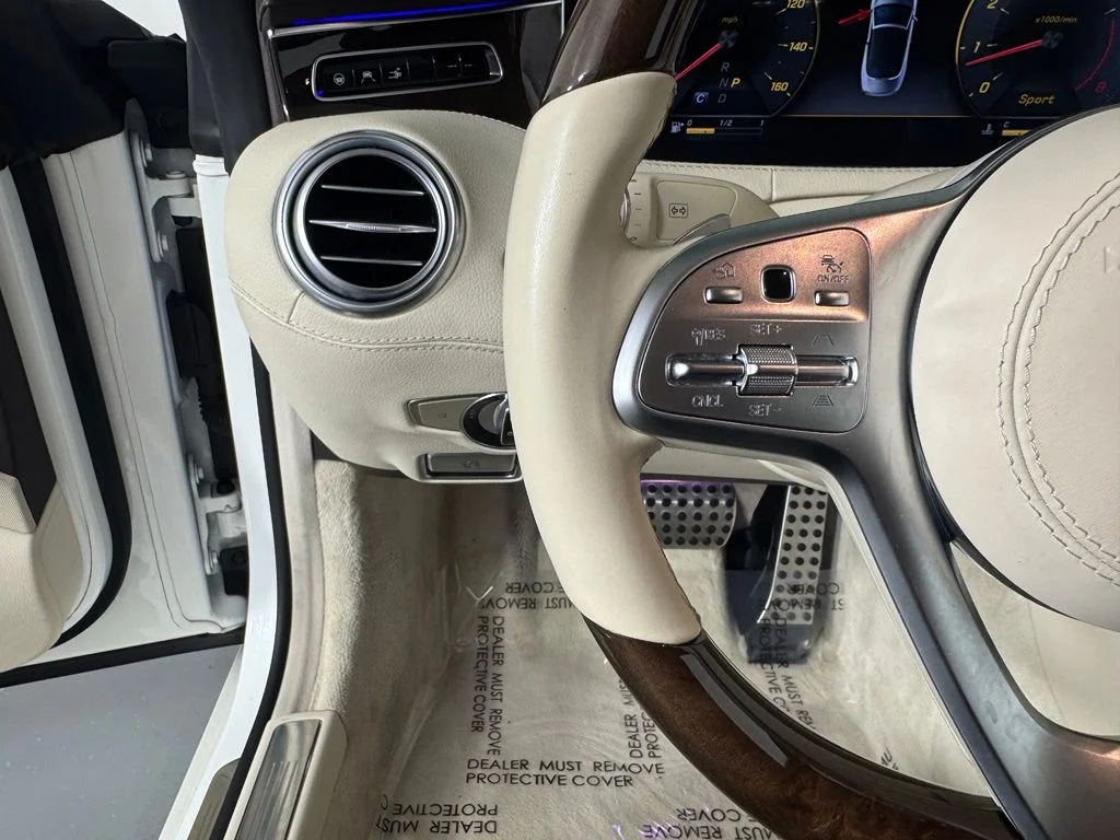 Used 2019 designo Diamond White Metallic Mercedes-Benz S 560 image 21