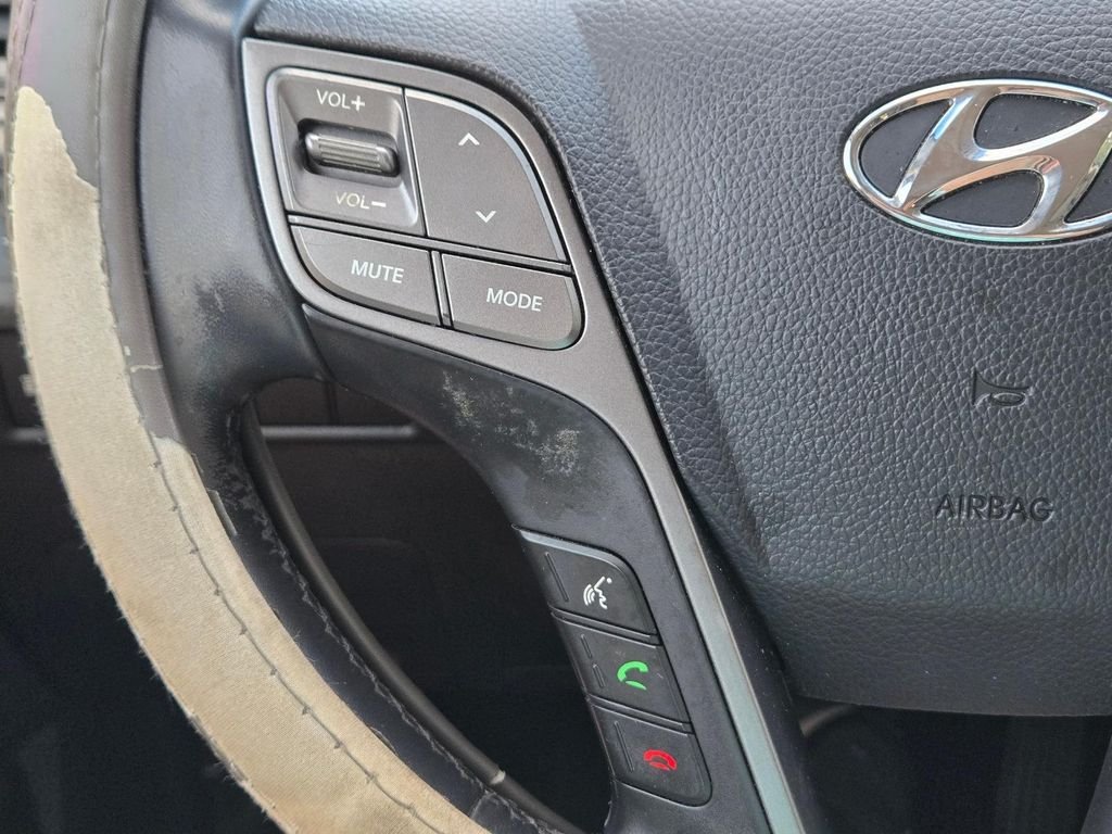 Used 2014 Black Hyundai Base image 19