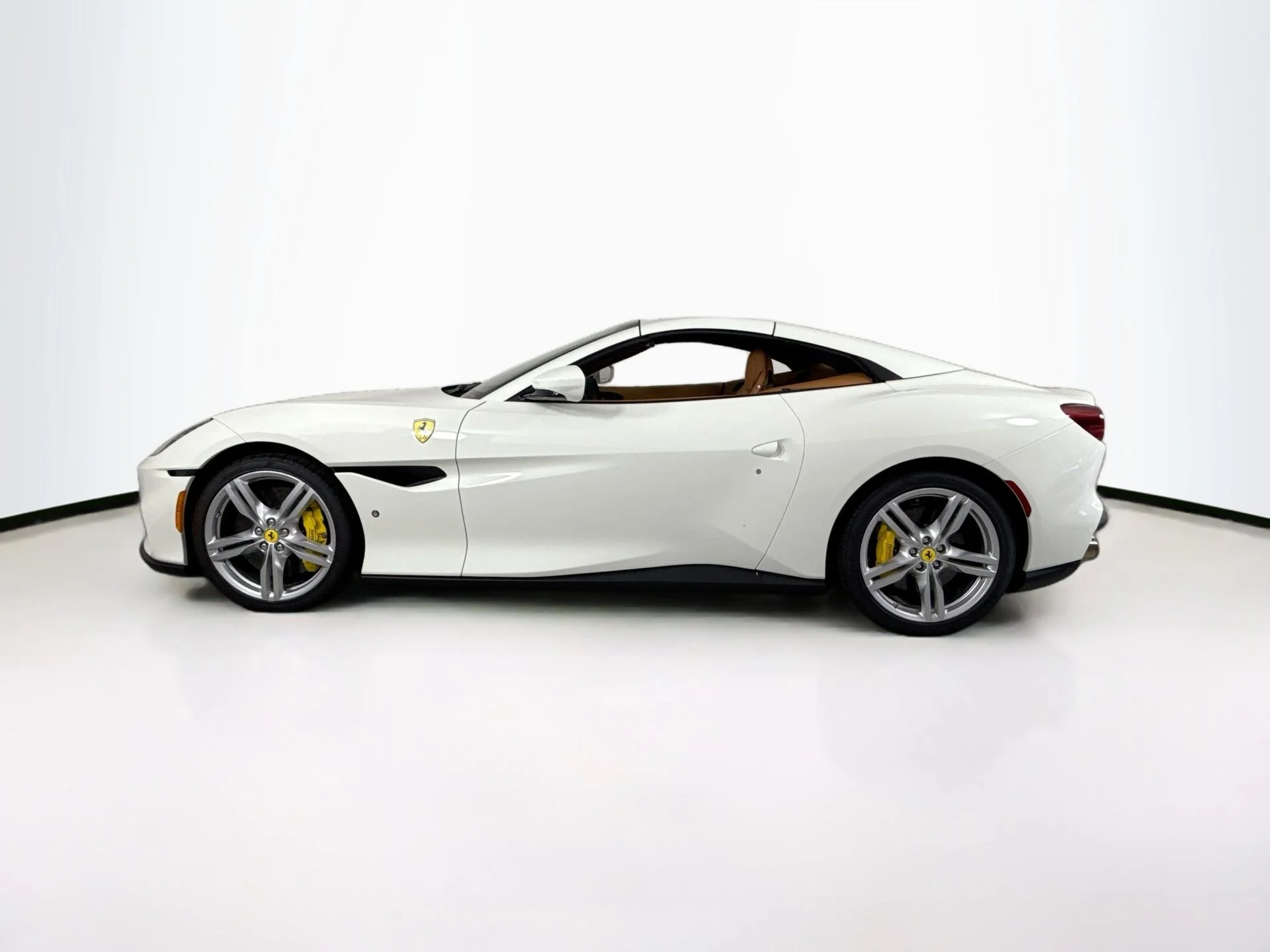 Certified Used 2022 Bianco Avus Ferrari Base image 16