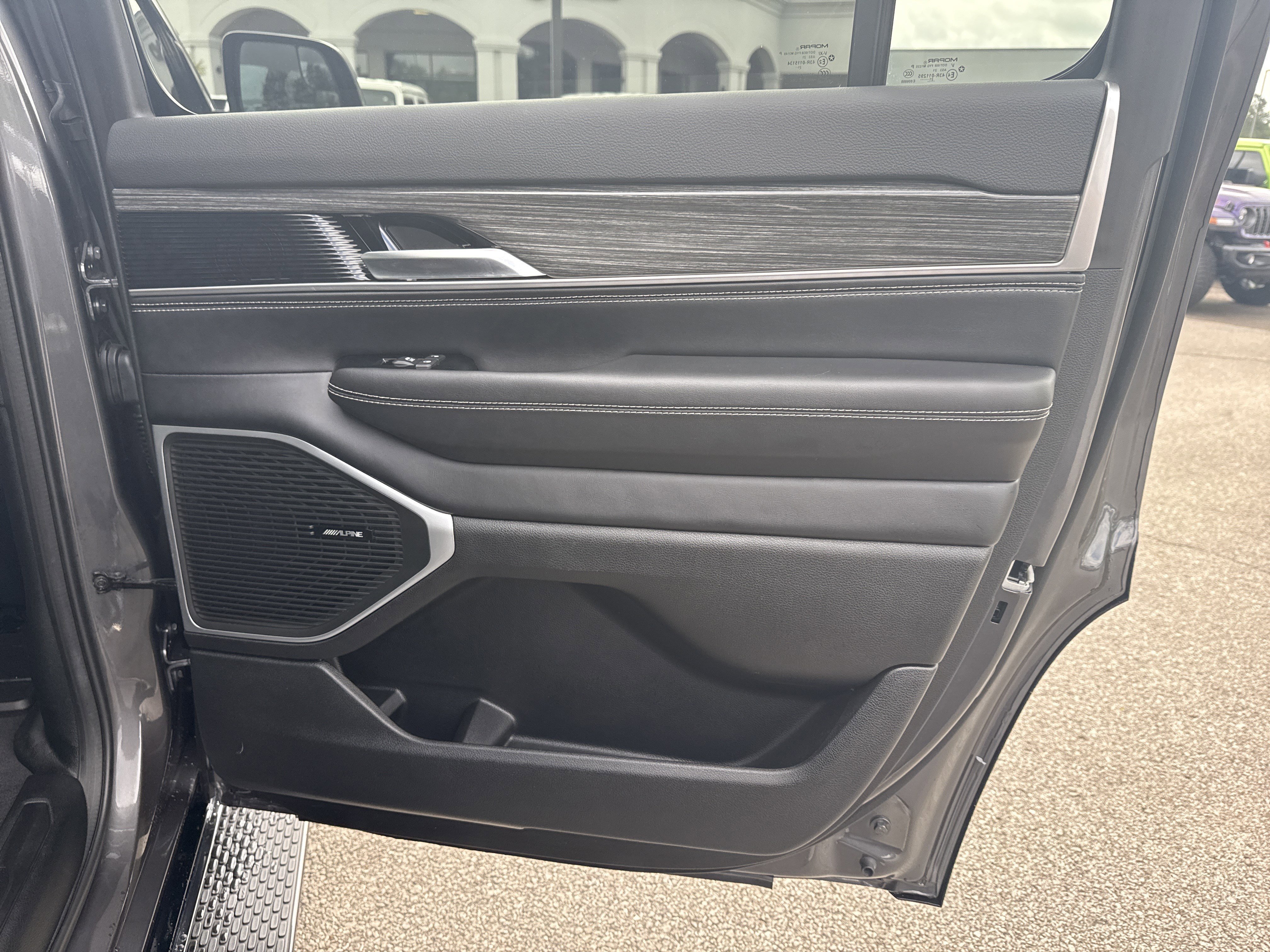 Used 2022 Baltic Gray Metallic Clearcoat Jeep Series II image 18