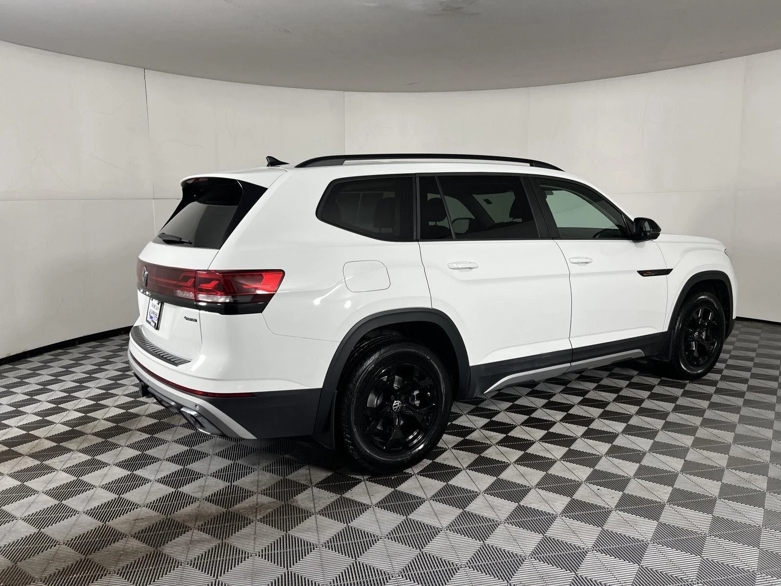 Used 2024 Pure White Volkswagen 2.0T Peak Edition SE w/Technology image 13