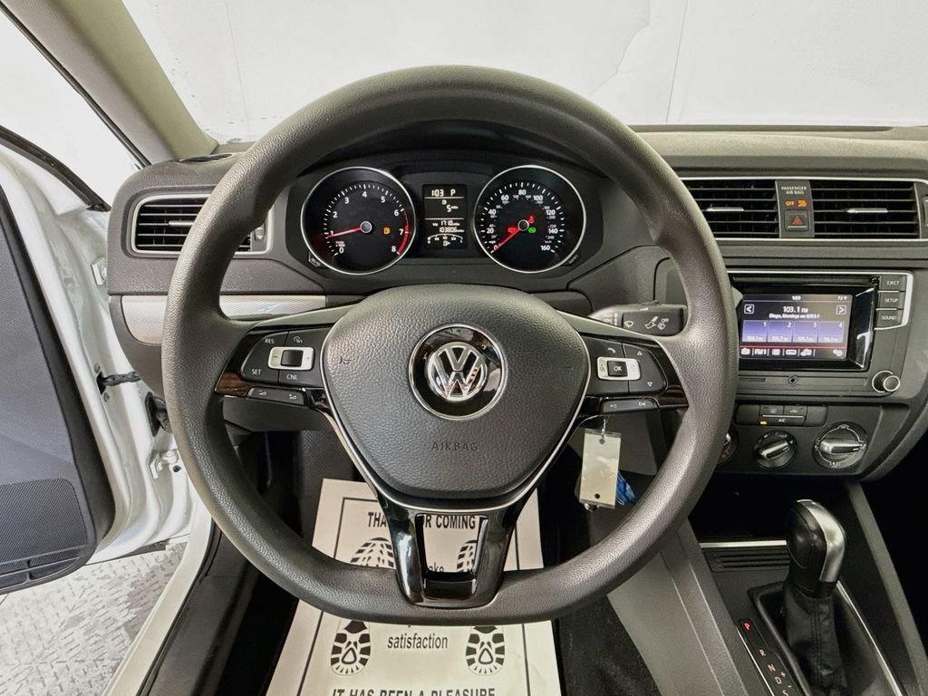 Used 2018 Pure White Volkswagen 1.4T S image 11