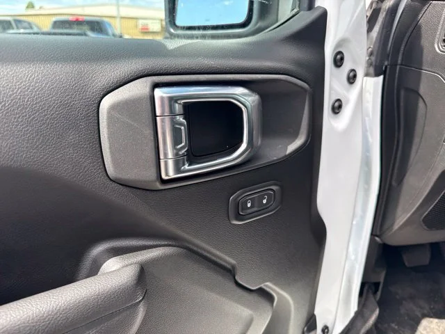 New 2026 Bright White Clear-Coat Exterior Paint Jeep Sport image 14